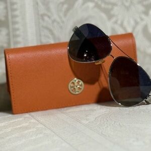 Tory Burch Aviator Sunglasses and Orange Case Set